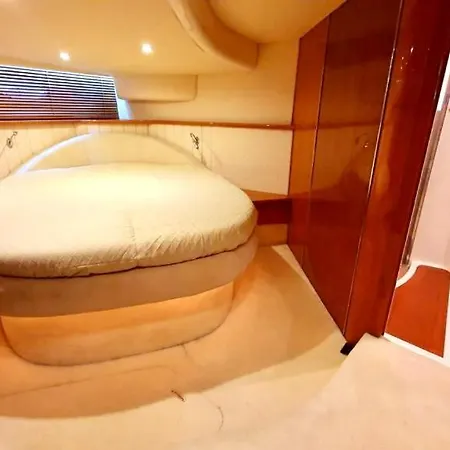 Instagrammable Yacht Malta Gżira